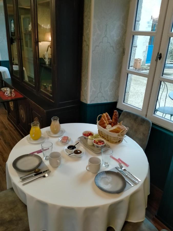 La Cour Des Ursulines Hotel โฌสแล็ง ภายนอก รูปภาพ